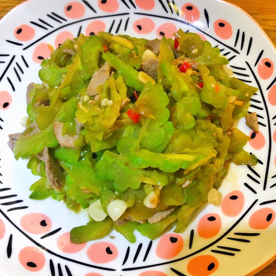 夏季解暑家常菜苦瓜炒肉