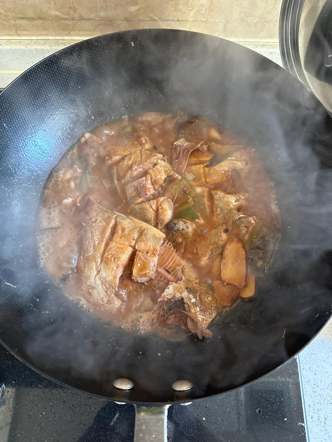 传统中式红烧平鱼