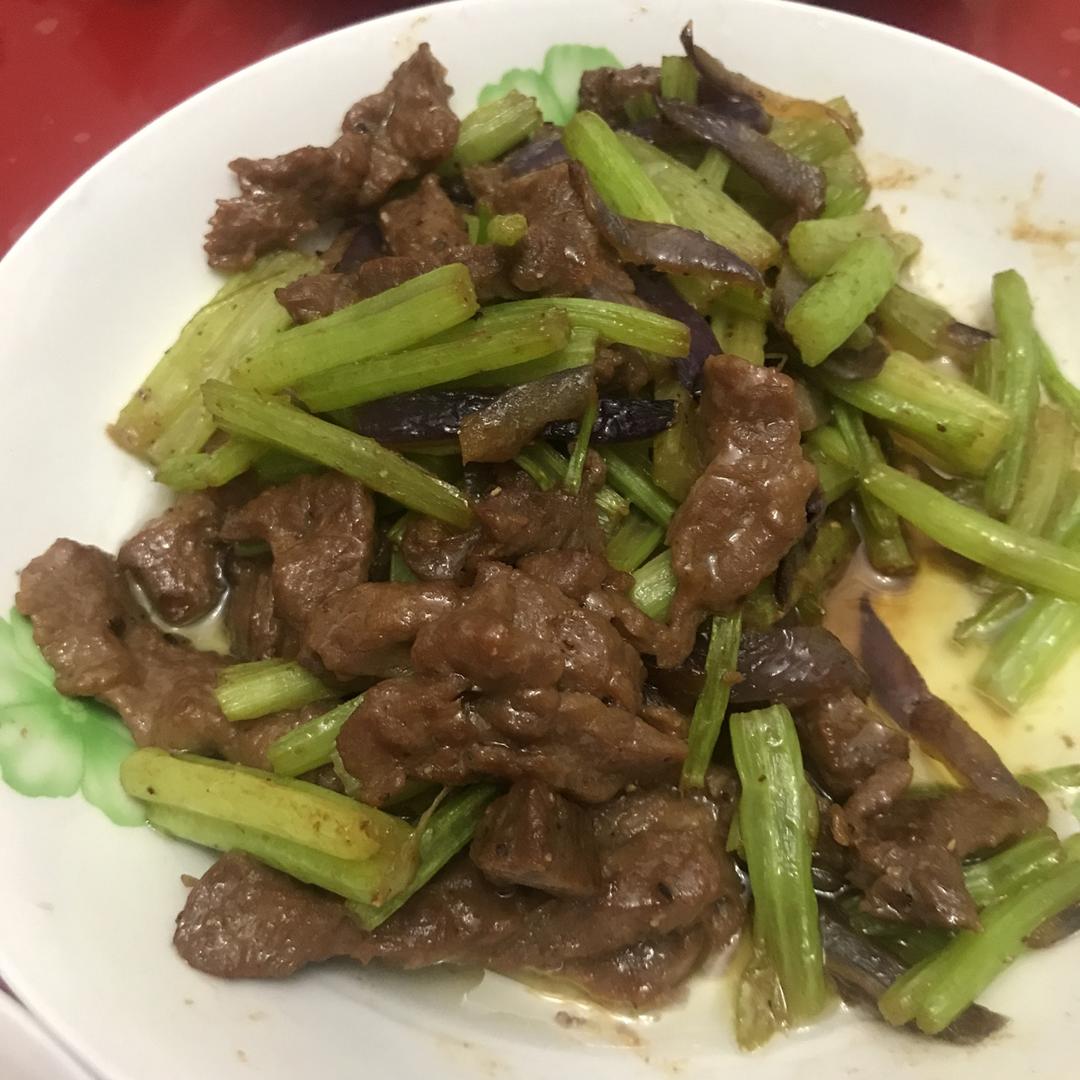 黑椒牛柳—怎样做出滑嫩多汁的牛柳