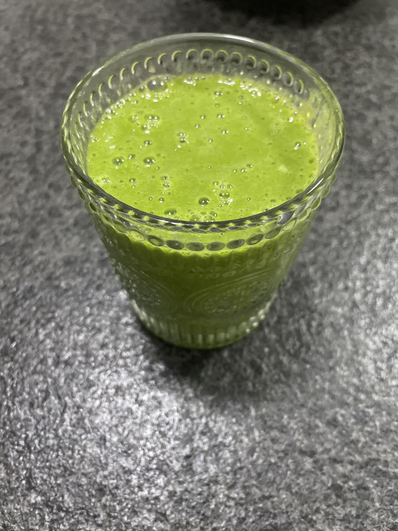 婷宝最听他话做的nutribullt第四杯羽衣甘蓝排毒果蔬汁02