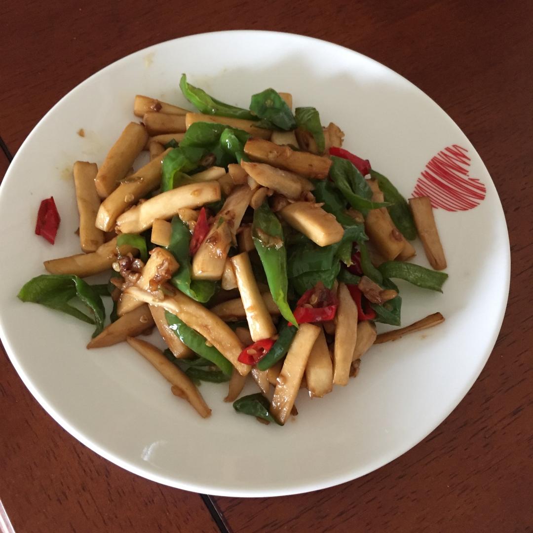 青椒素炒杏鲍菇