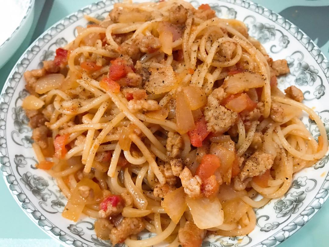 番茄肉酱意大利面