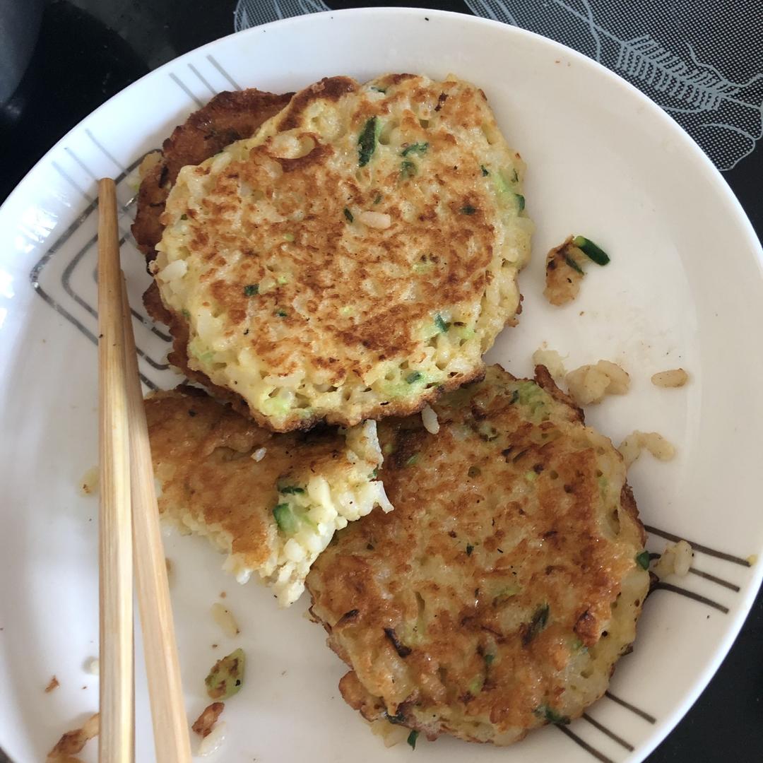 快手早餐…米饭鸡蛋饼