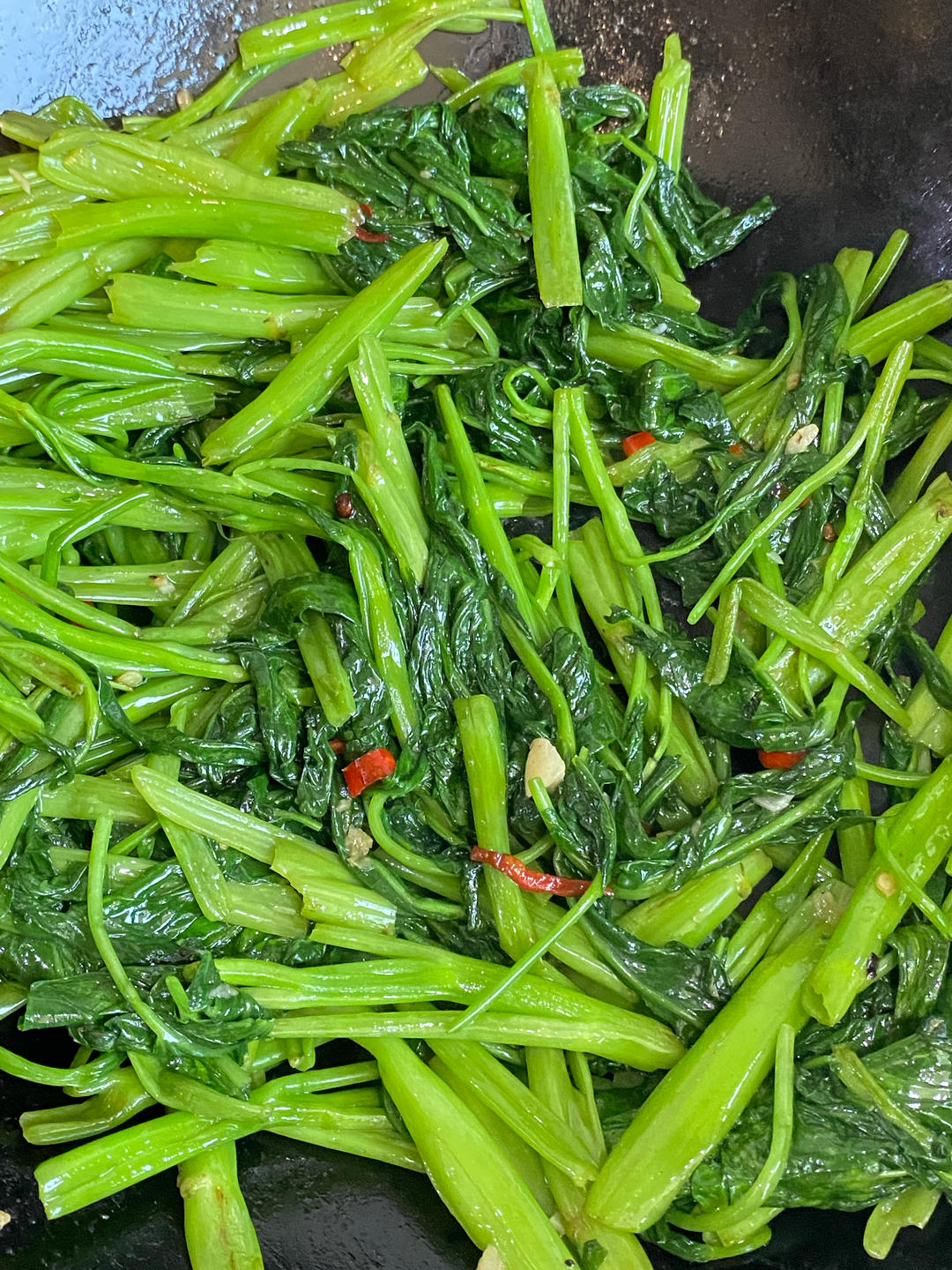 今年才知道，原來粗的空心菜要這么炒！的做法 步驟8