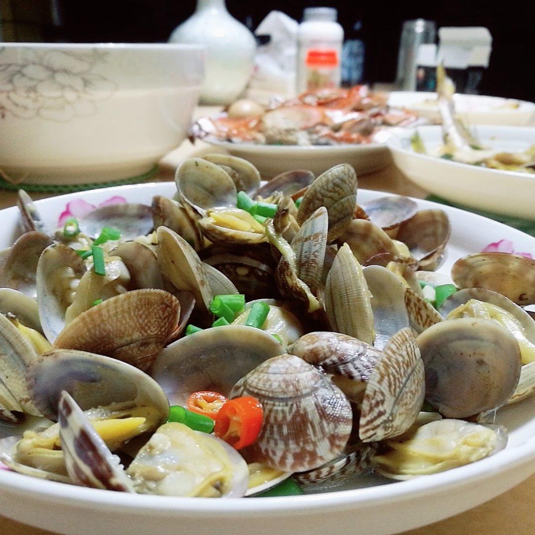 深夜食堂第十三话の 酒蒸蛤蜊