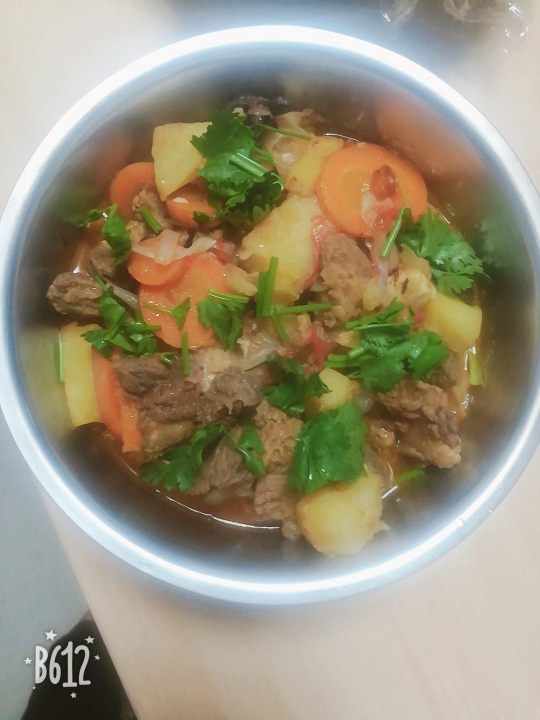 红烧牛肉土豆 （独家秘制）