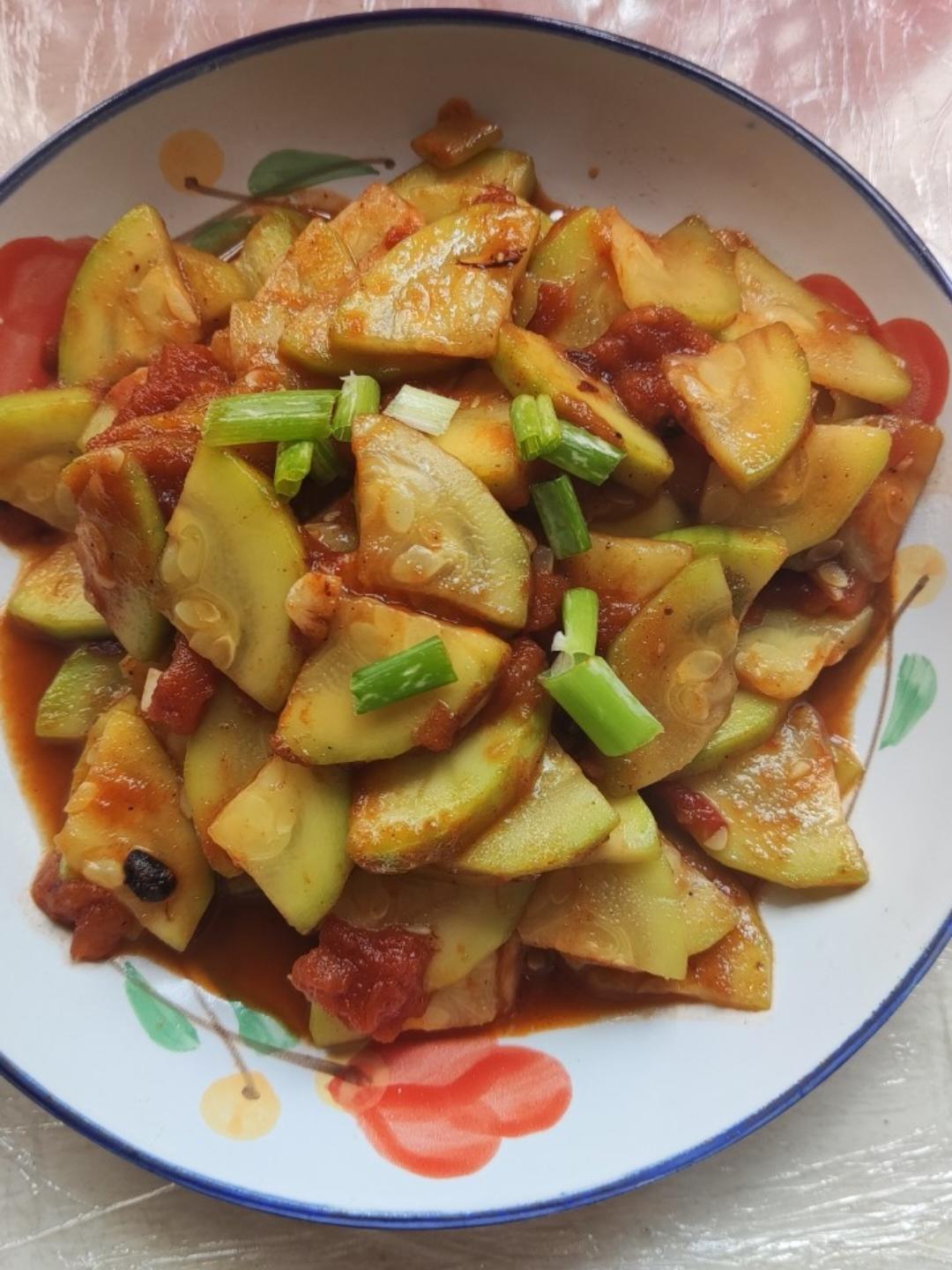 西红柿炒西葫芦