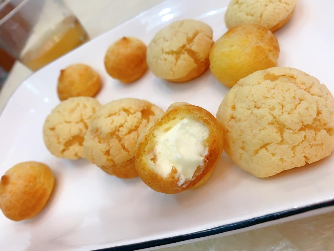 可爱的酥皮小泡芙