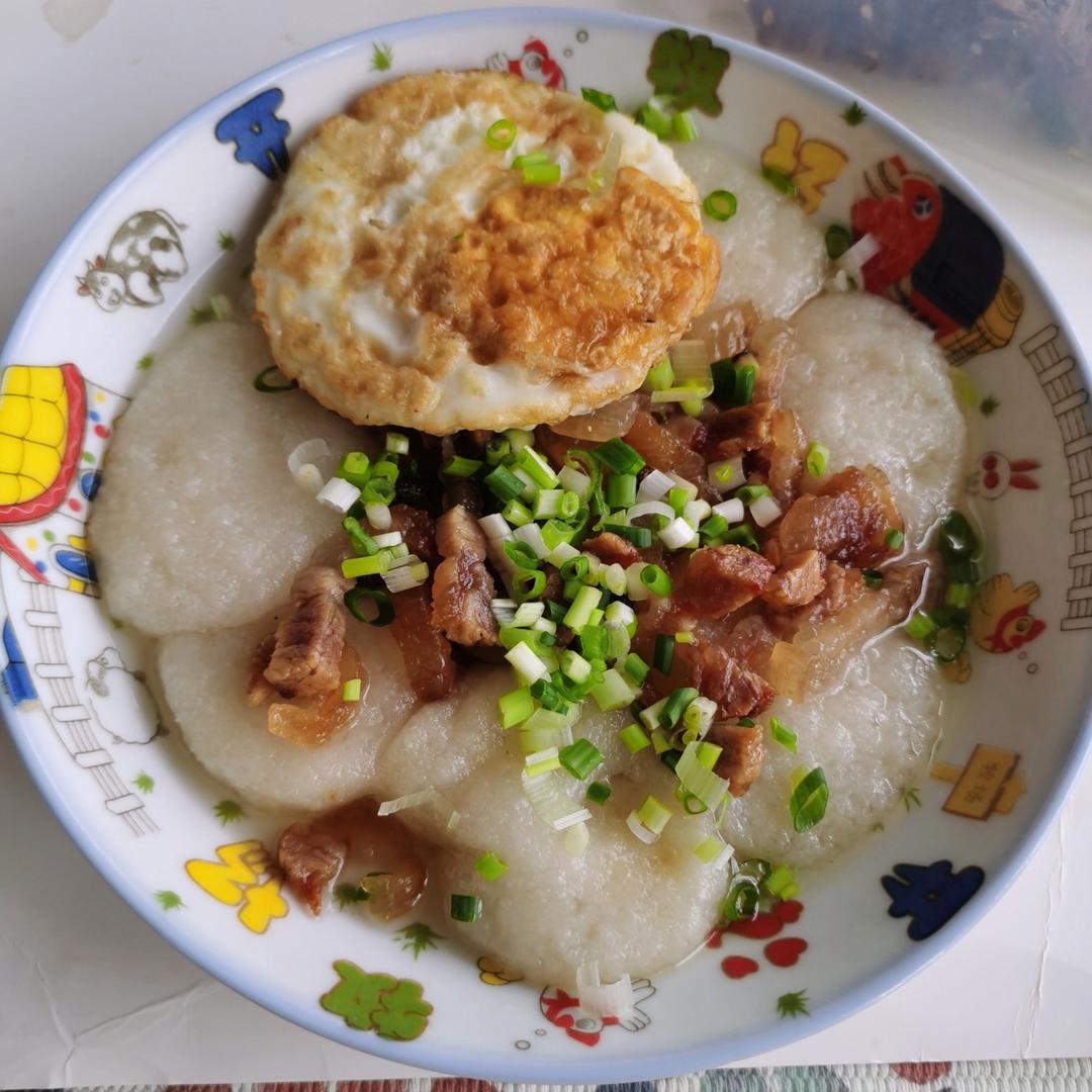 腊味蒸糍粑