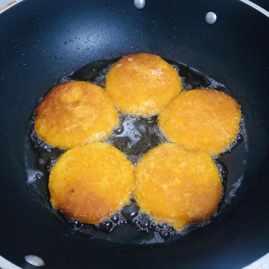 外酥里嫩的南瓜饼