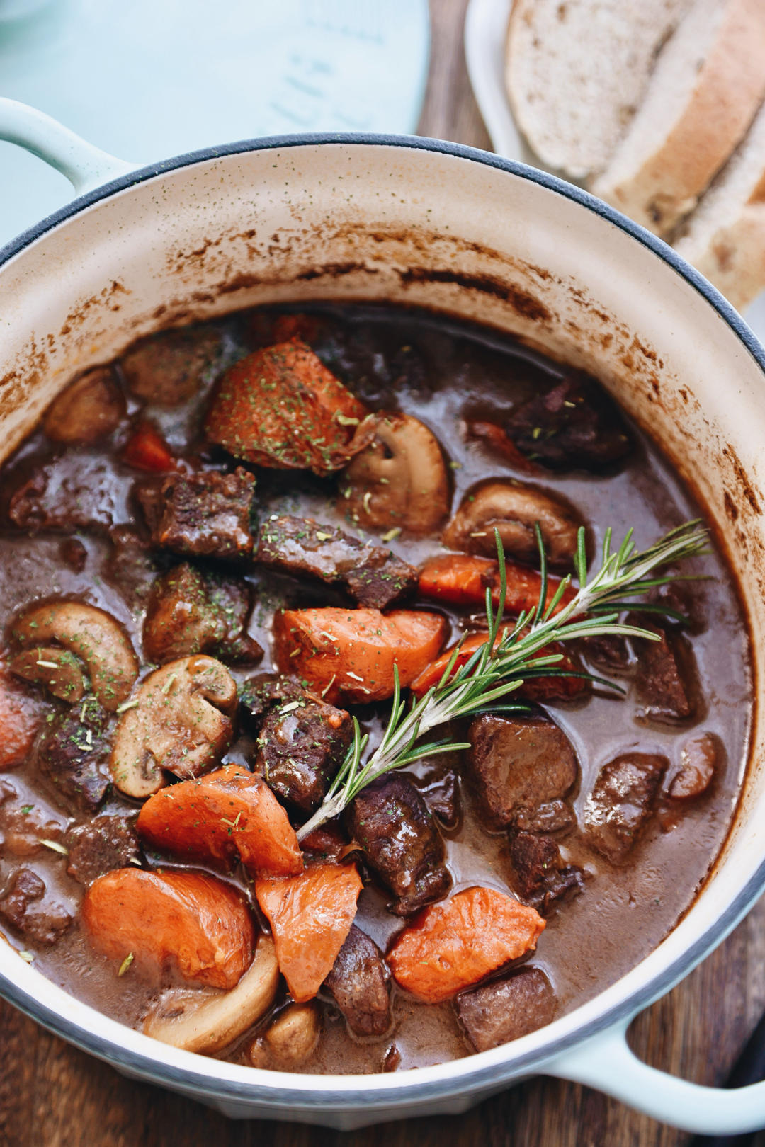 家常红酒炖牛肉（电饭煲/压力锅）