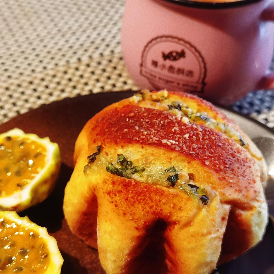 蒜香肉松小炸弹面包（烫种）