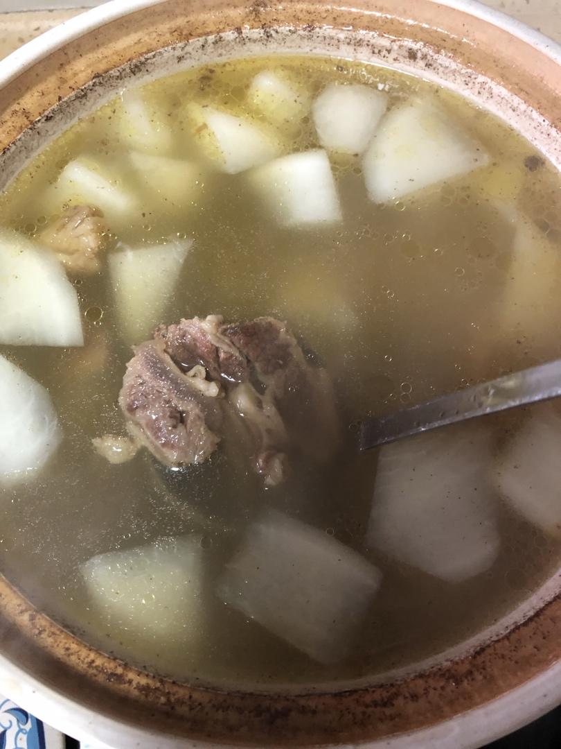 清炖萝卜牛肉汤