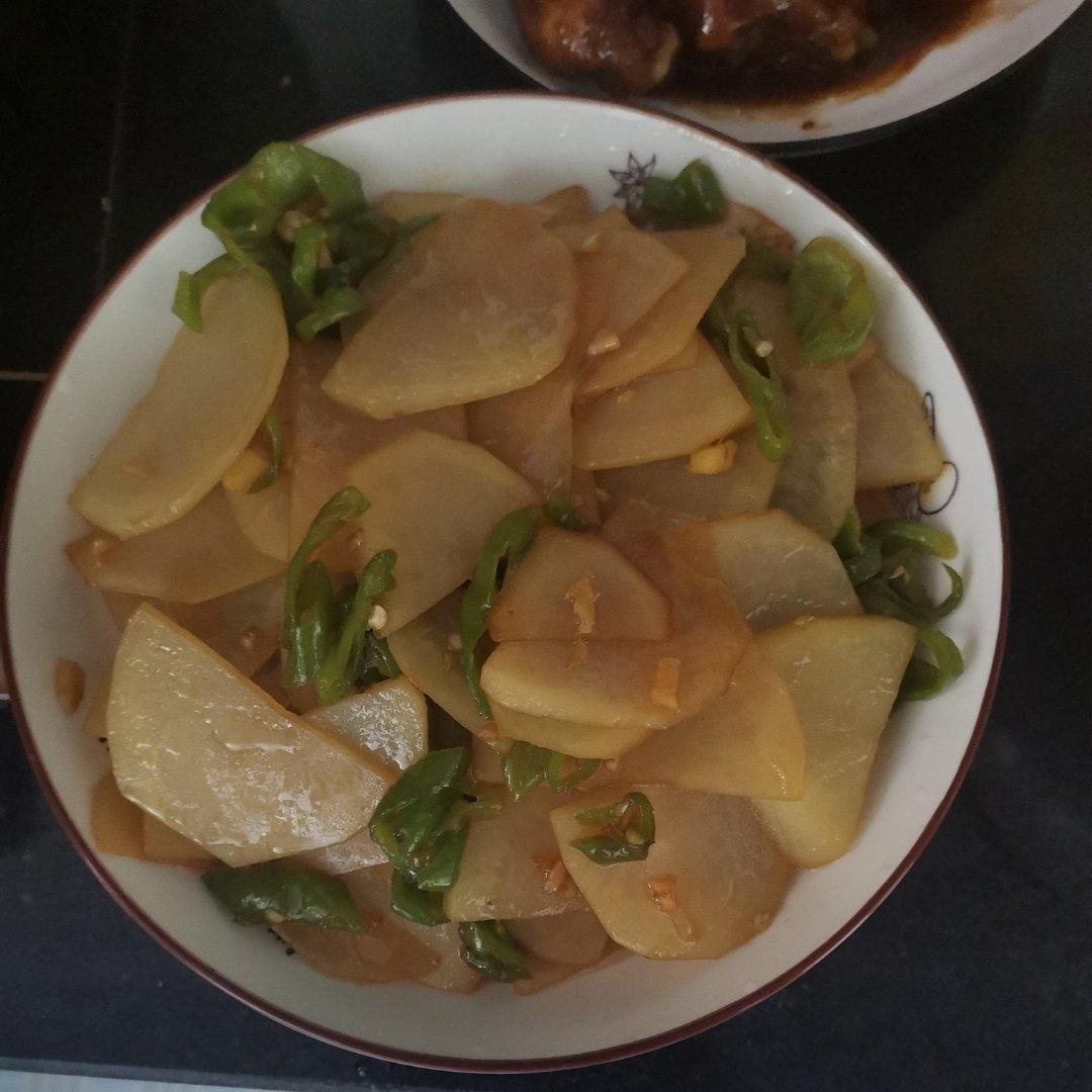比肉都好吃的青椒炒土豆片😋简单又美味❗️