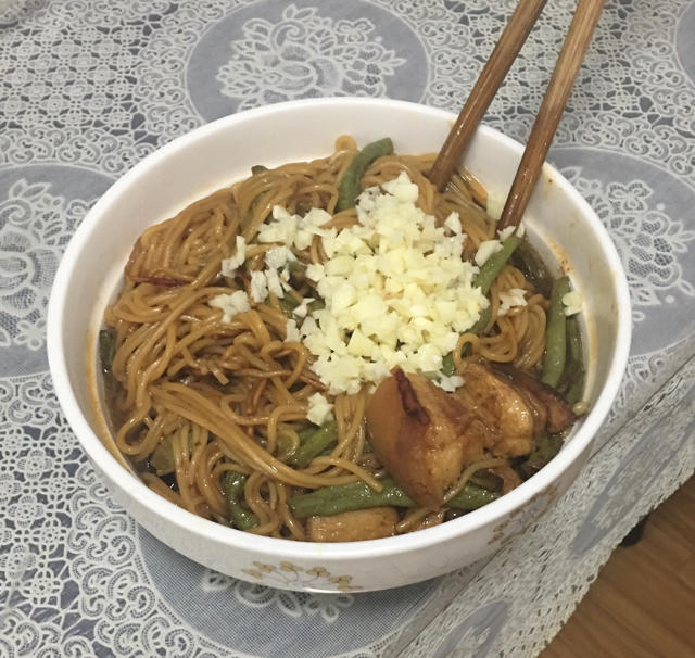 最适合夏天的一锅出--酱香豆角焖面