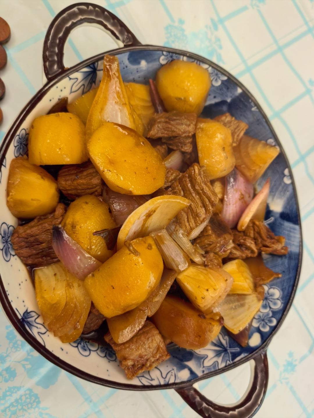 土豆炖牛肉-家常好吃快手！
