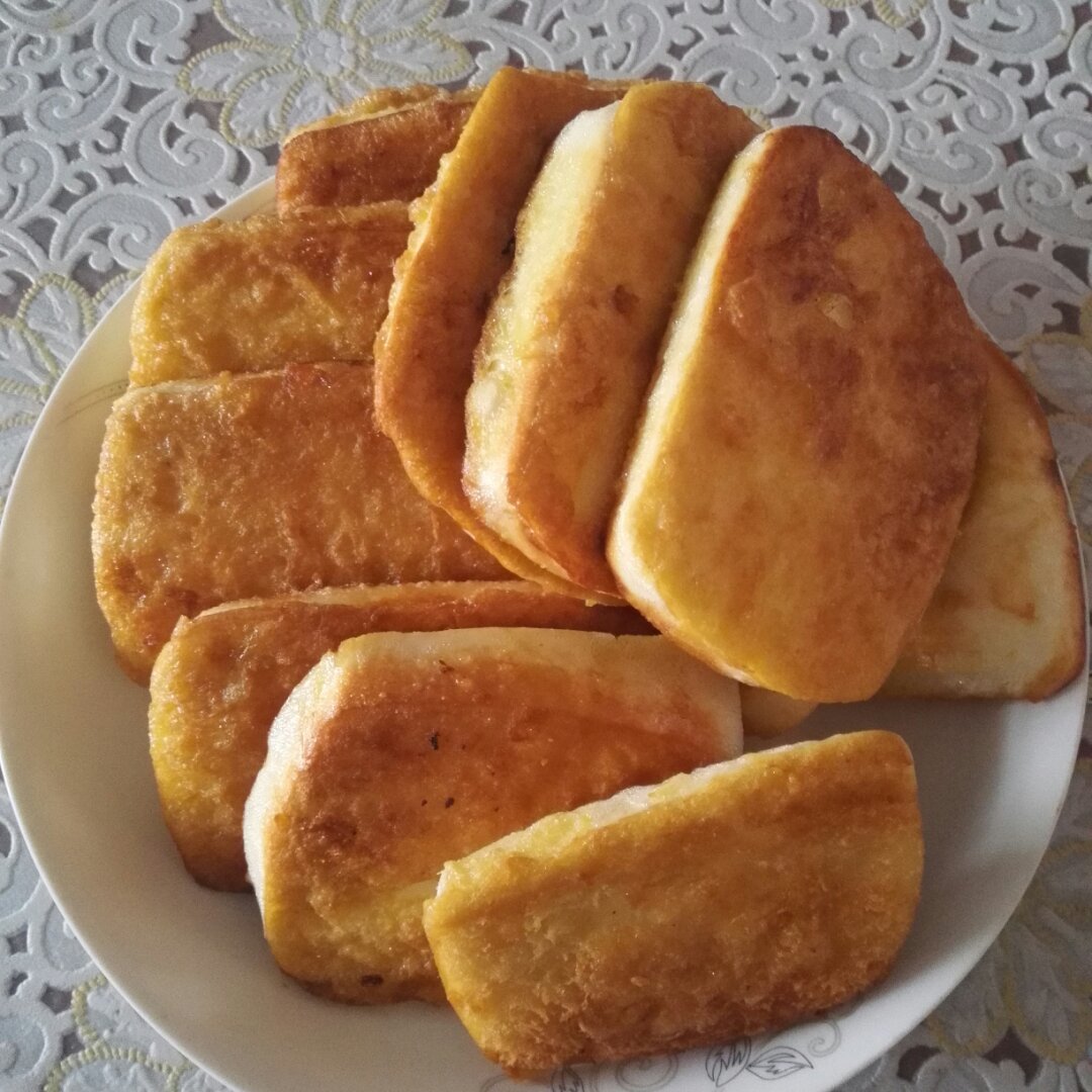 轻描淡写小小莎做的蛋液炸馒头片