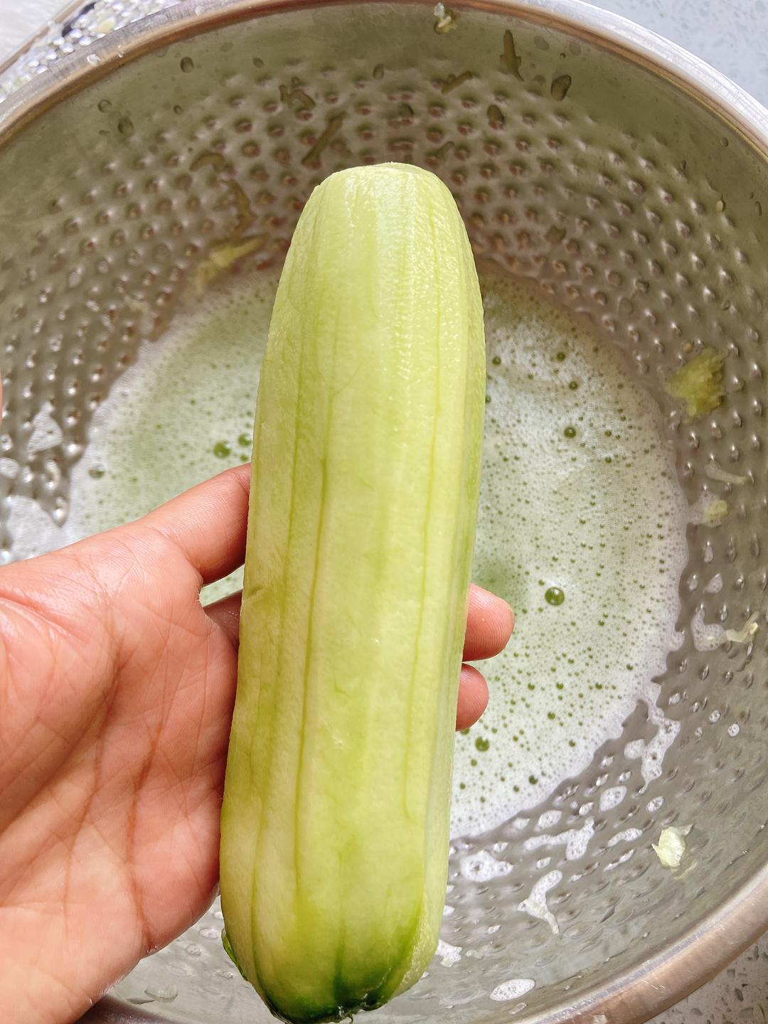 低脂清香黄瓜🥒鸡蛋小饺子（儿童也超爱）的做法 步骤1