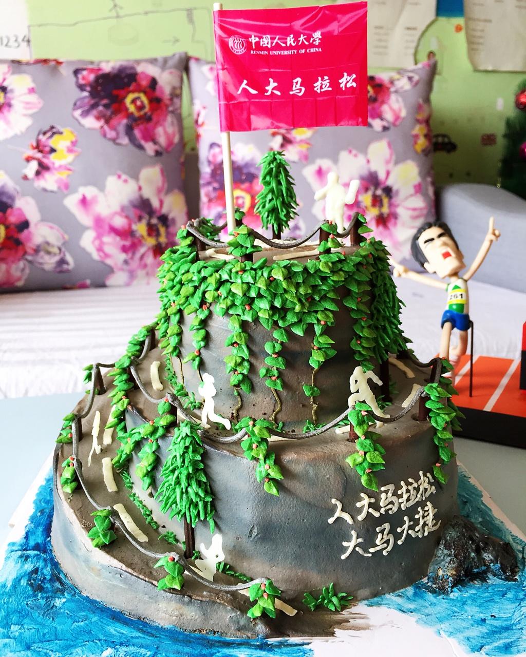 奶油水果装饰蛋糕