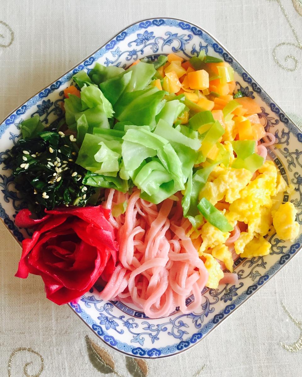 有颜值的手擀面
（红心火龙果手擀面）