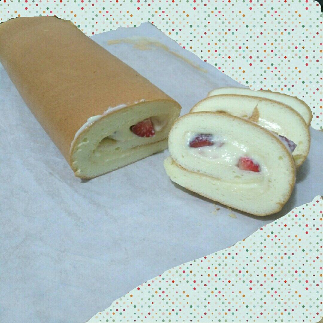 材料最简单的【低卡蛋糕卷】卡仕达戚风卷
