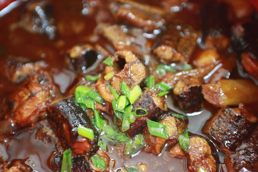 蒜香鳝筒煲