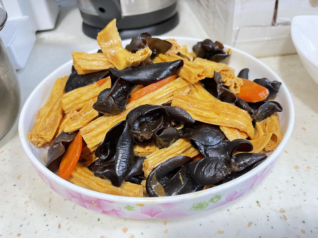 牛媽的素炒【腐竹木耳胡萝卜】