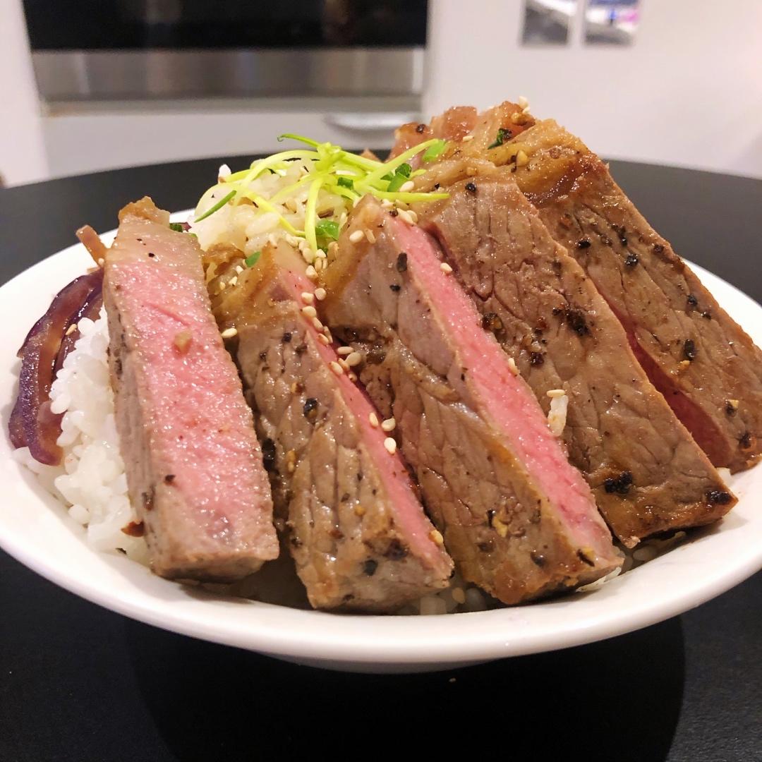 日式牛排饭