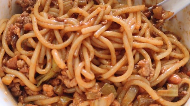 歹歹的新疆拌米粉