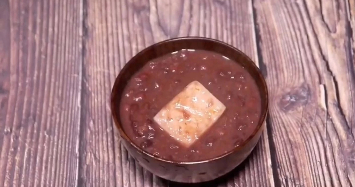 冬日暖心——日式红豆年糕汤，让红豆香气充斥味蕾的做法