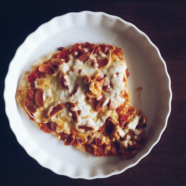薄饼脆皮火腿pizza