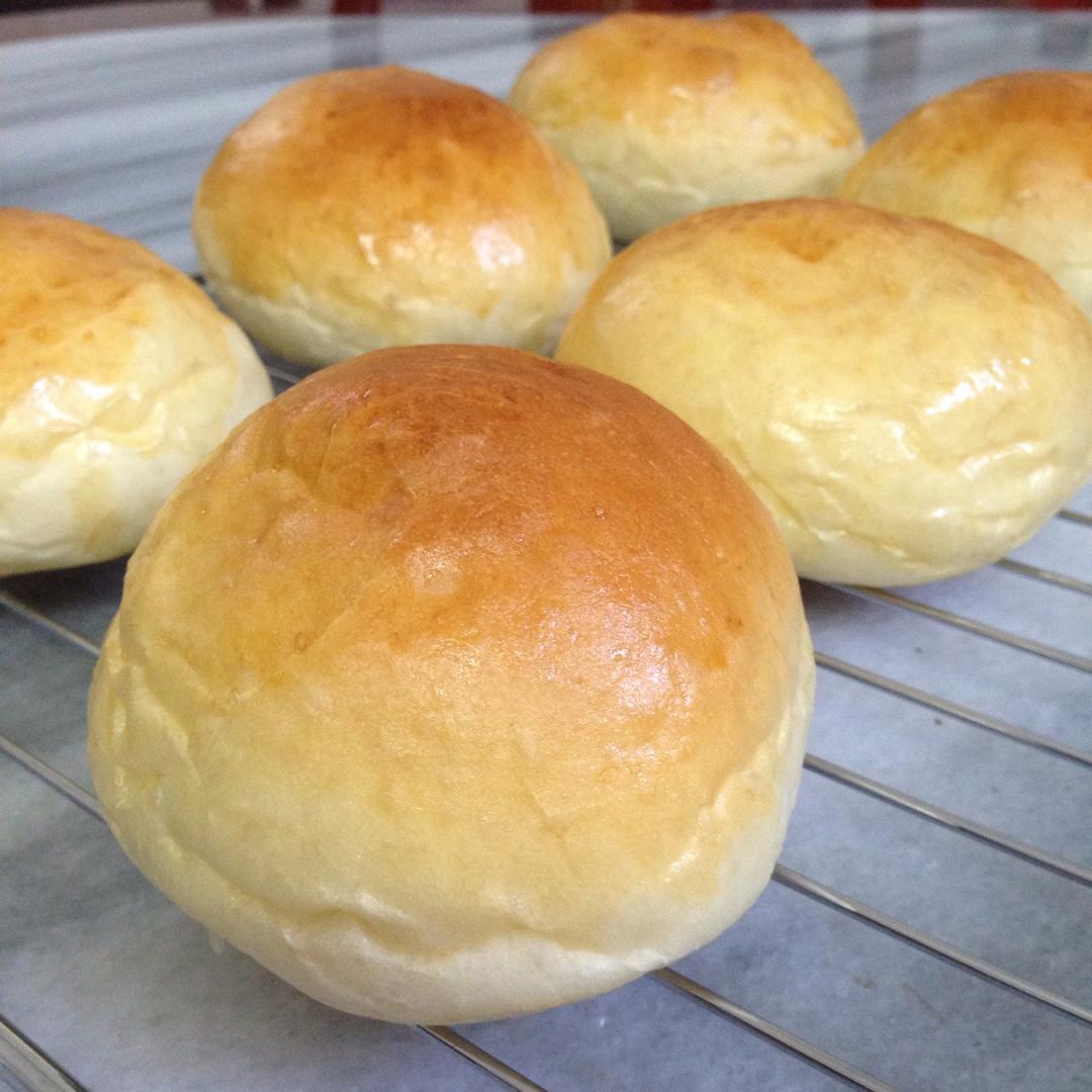 余扁扁做的65度肉松沙拉包