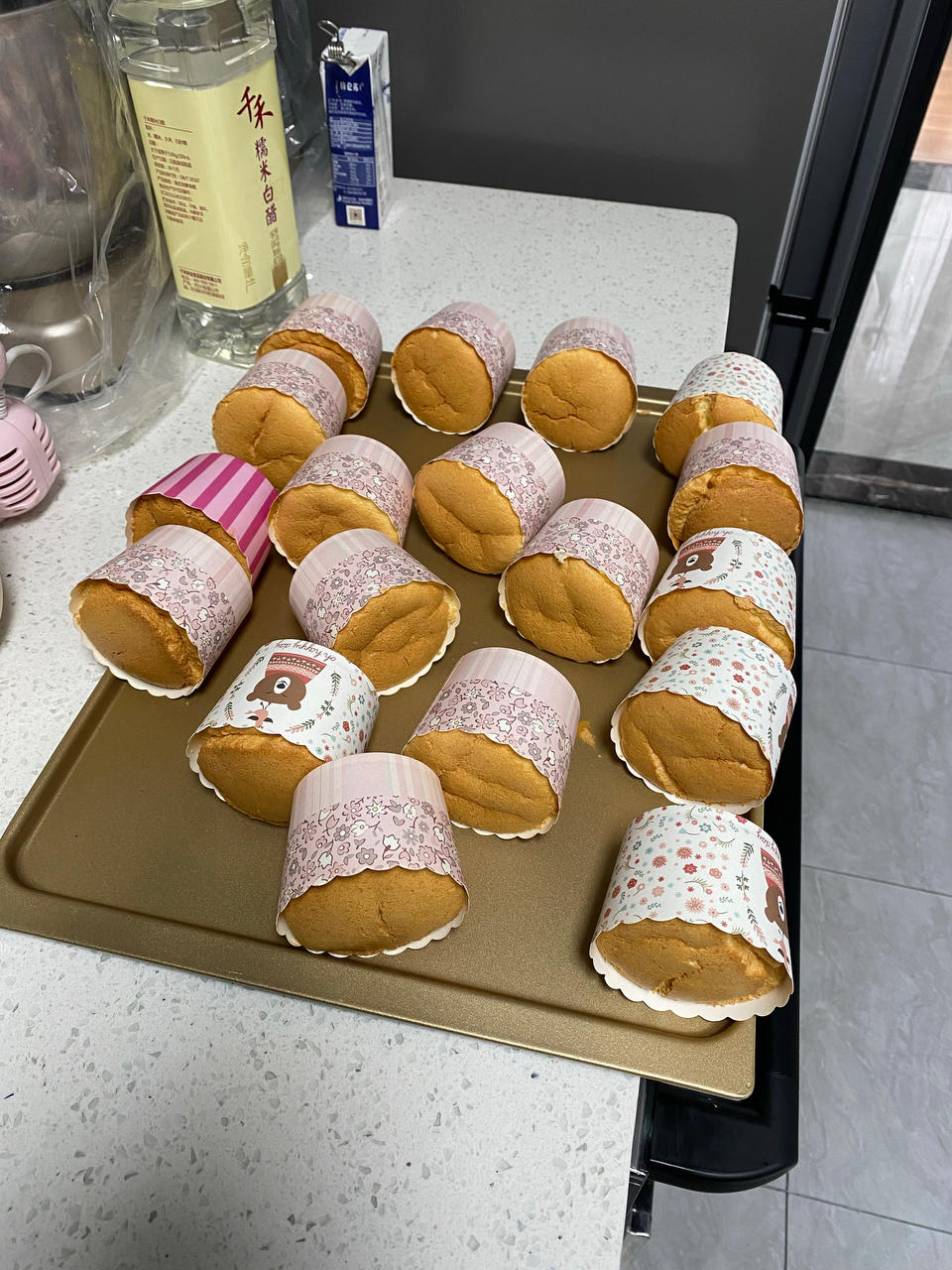 纸杯蛋糕 8寸戚风蛋糕的量