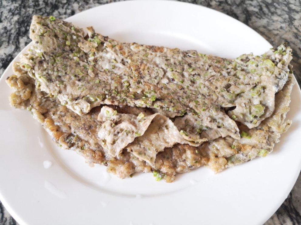 香椿炒鹅蛋                   （重庆名：椿芽炒鹅蛋）