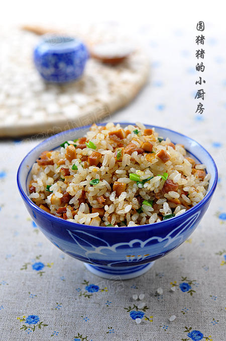 香葱豆干炒饭——廉价材料做出星级口味的做法