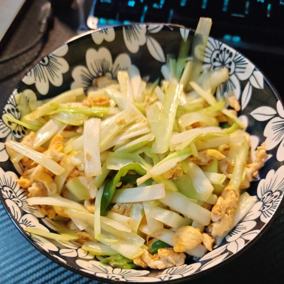 整个简单的韭黄炒蛋（手把手教学）