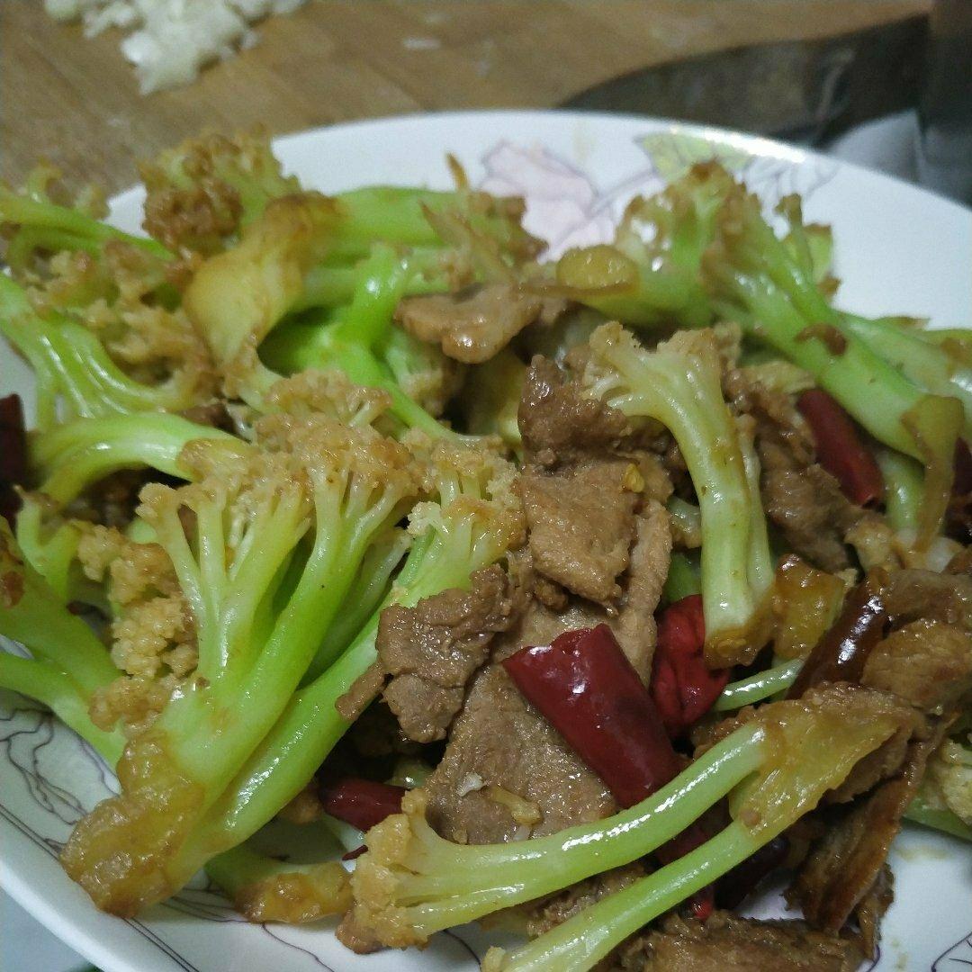 老丁的私房菜-干锅花菜