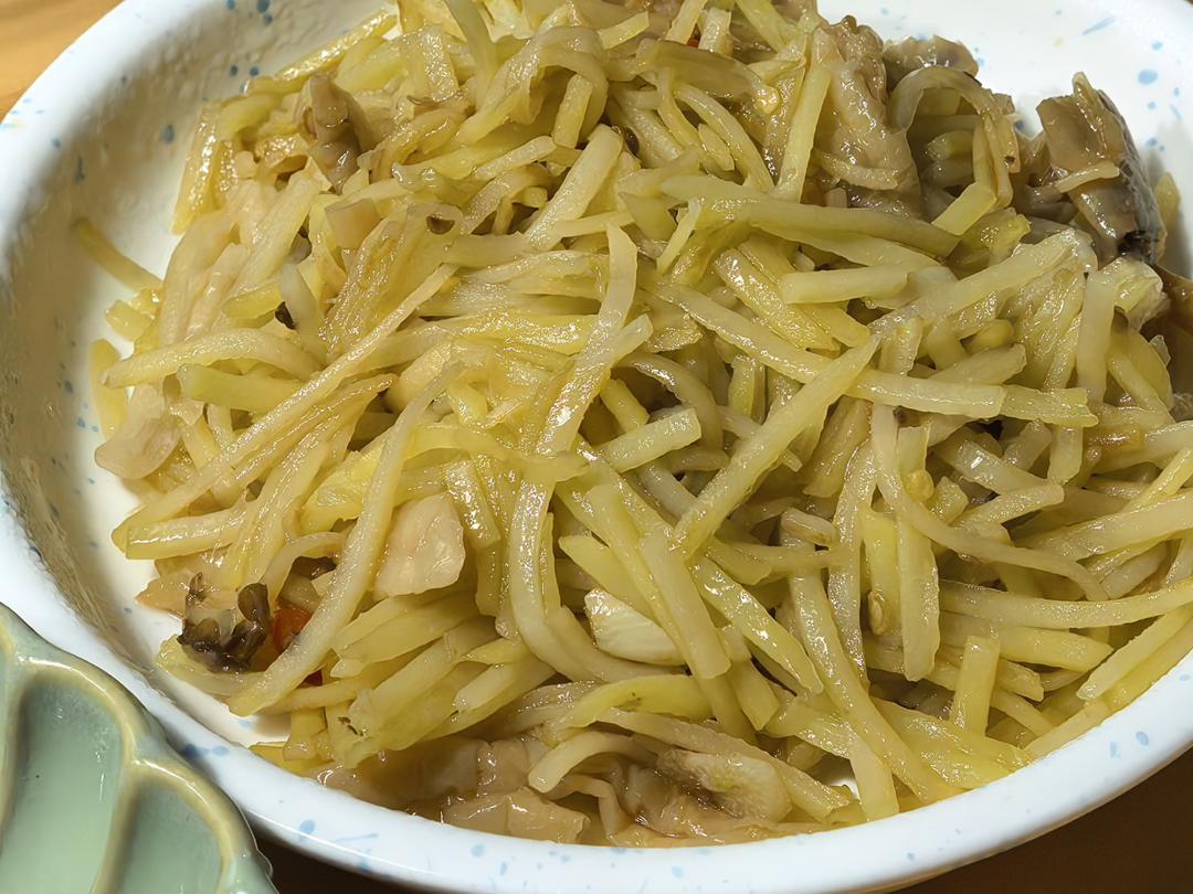 酸辣土豆丝的家常做法 超级下饭