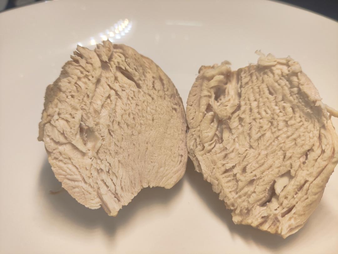 卤鸡胸，略带汁水版。