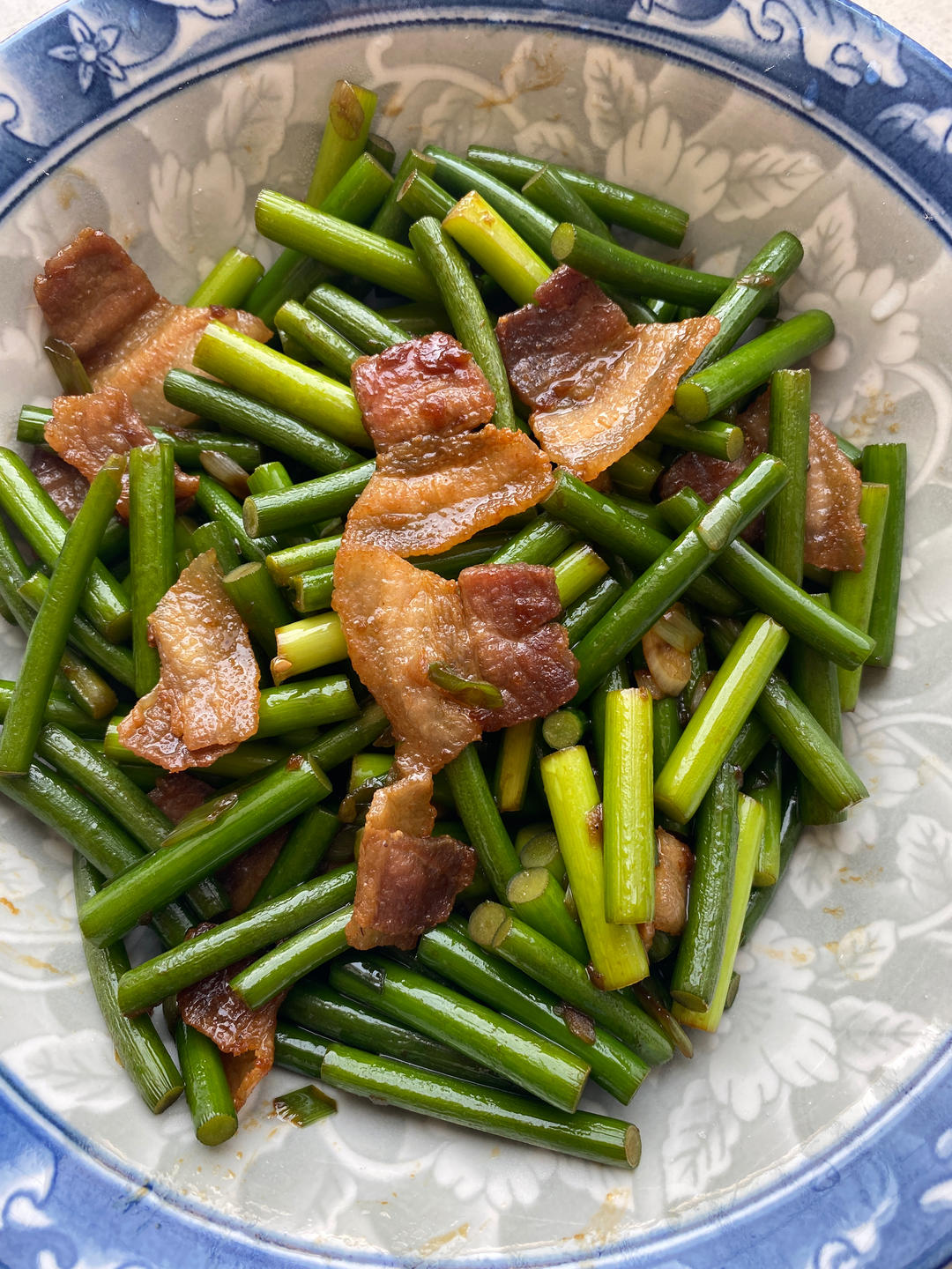 简单易做的下饭菜－蒜苔炒肉