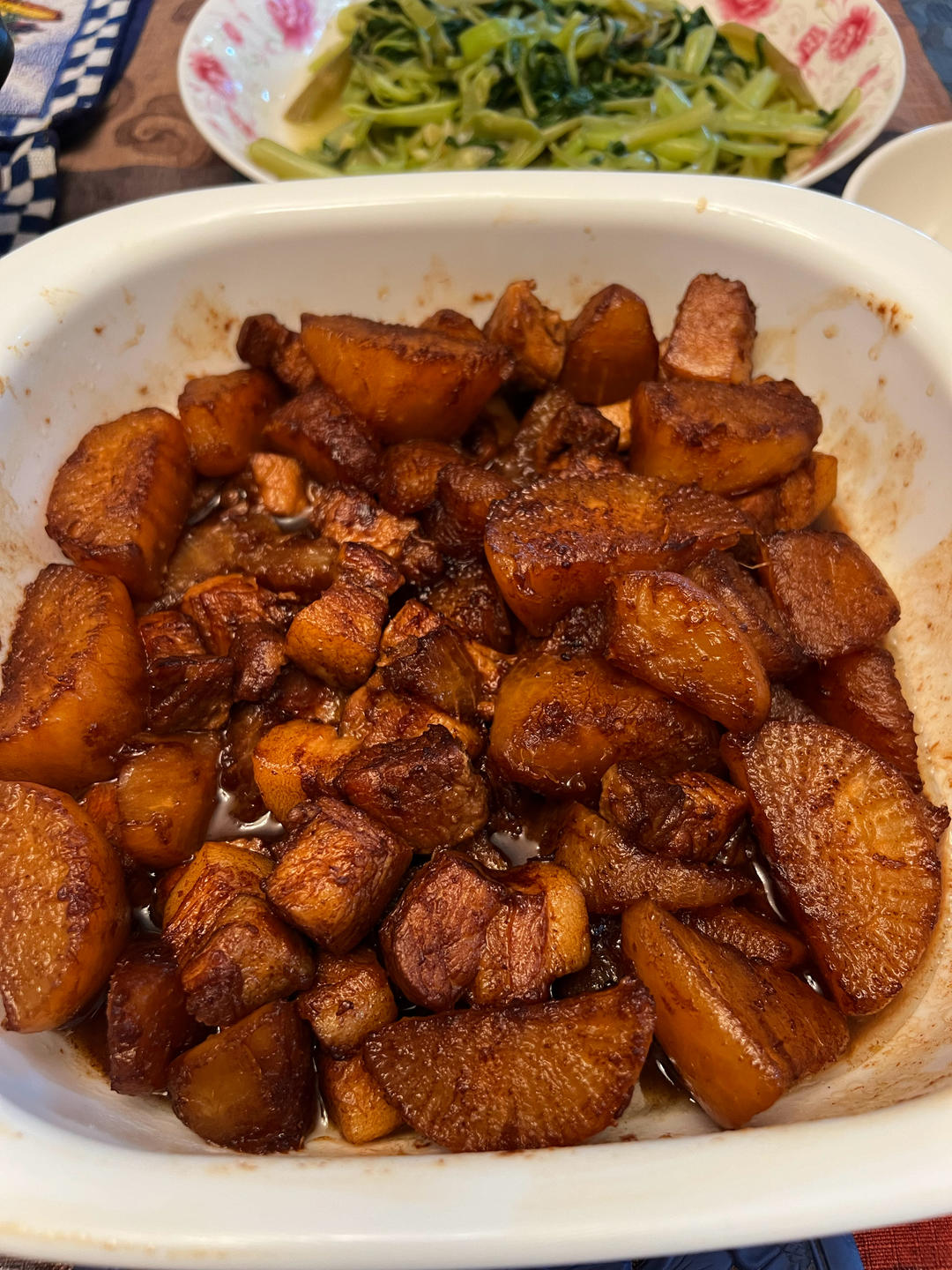 土豆胡萝卜炖五花肉