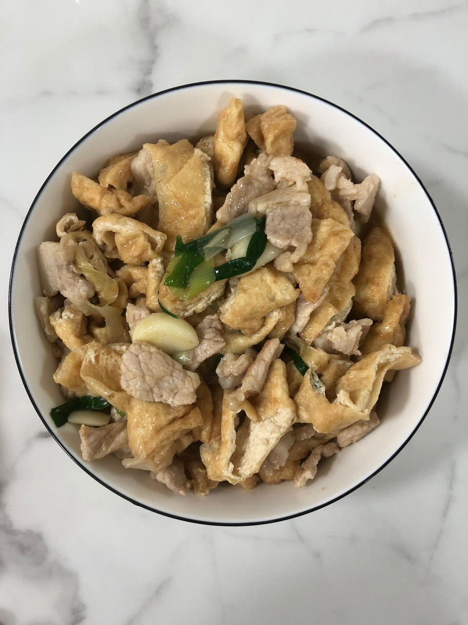 家常油豆腐炒肉