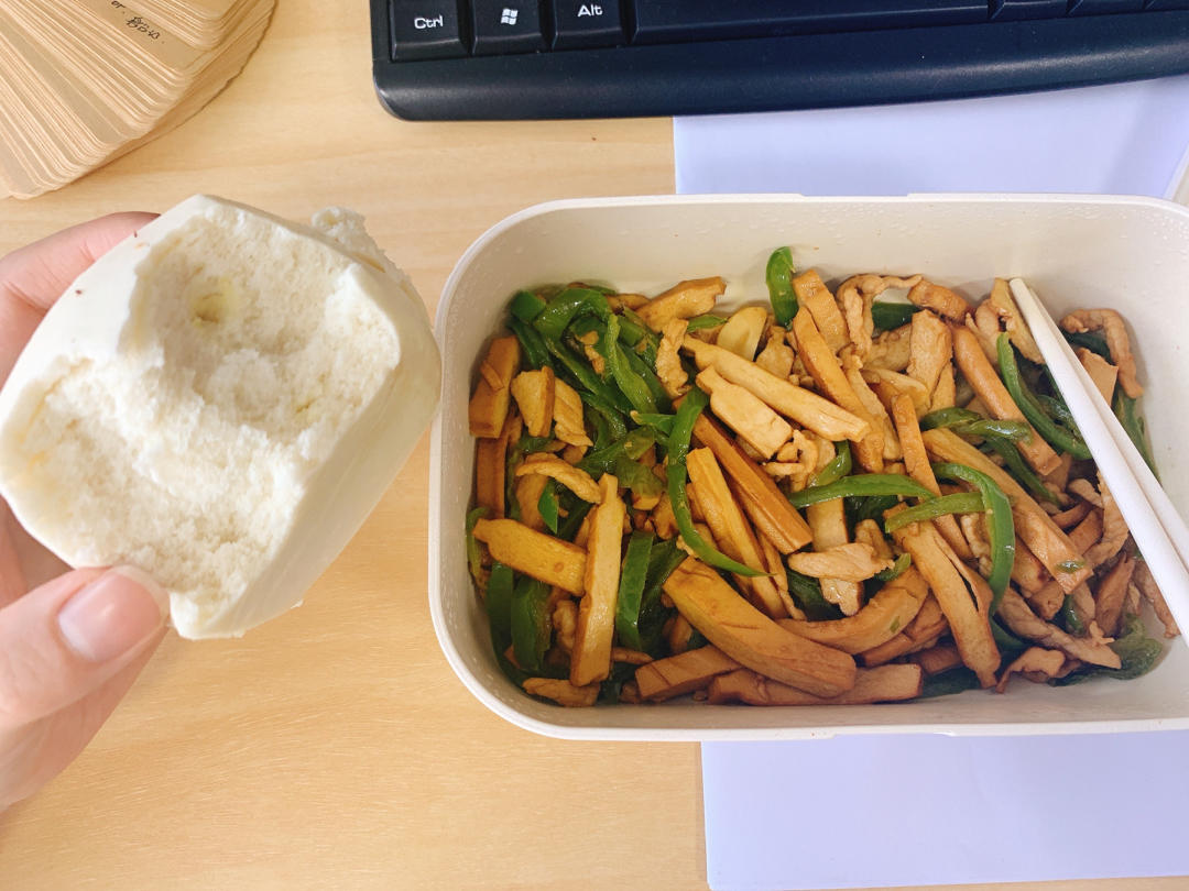 青椒肉丝炒香干
