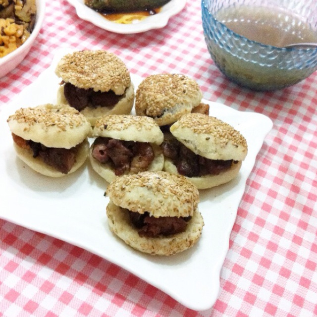 雷西和狒狒做的烫面空心烧饼