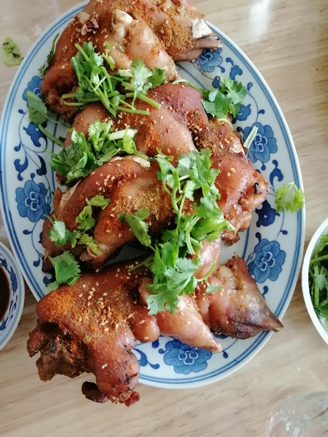 香酥烤猪蹄