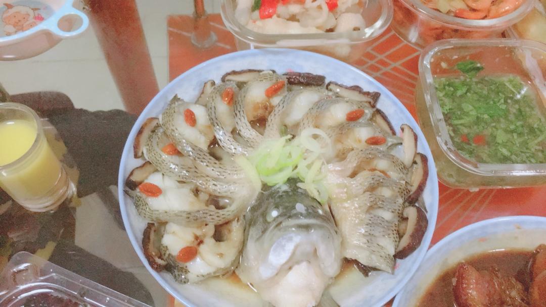清蒸鲈鱼