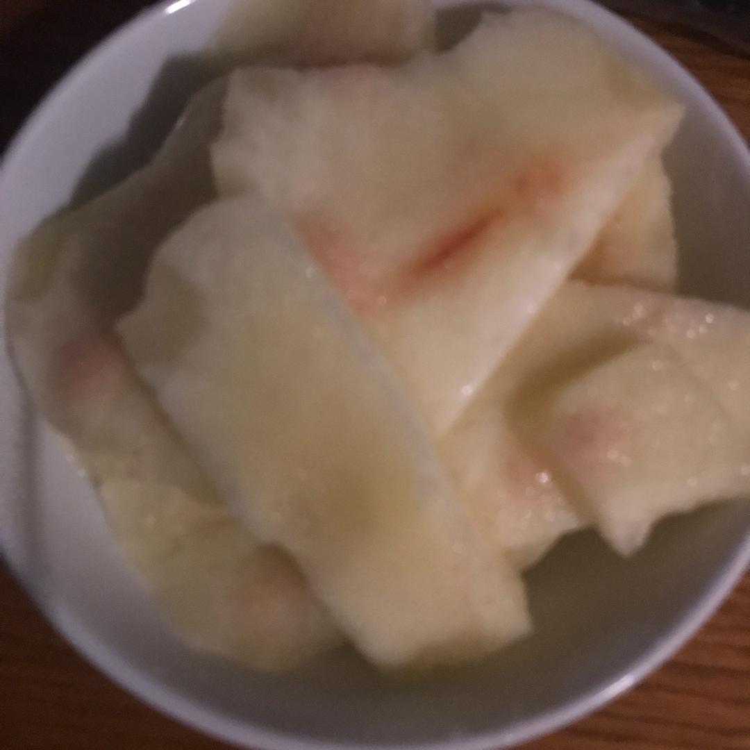 桃子的朴素吃法（桃子加盐）