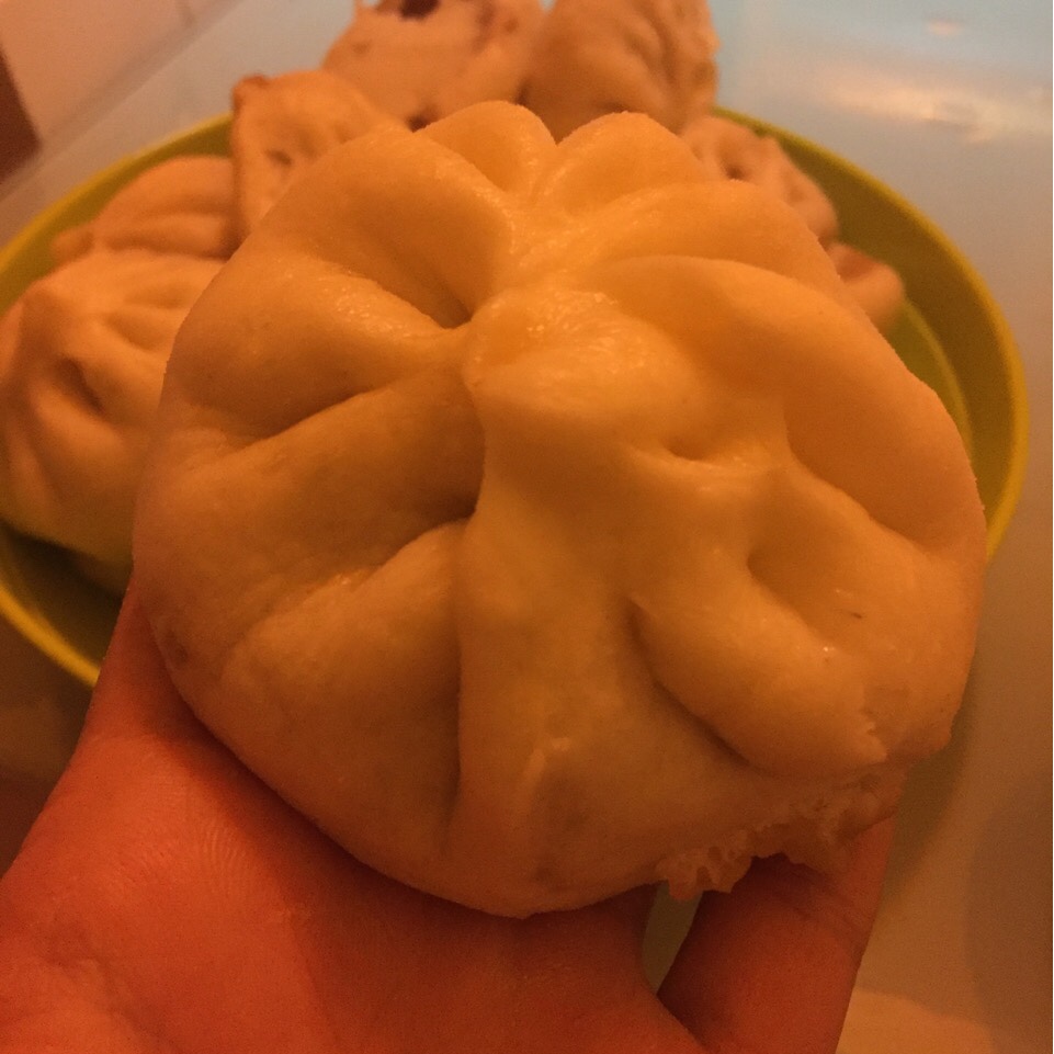 鲜美多汁的洋葱牛肉包子