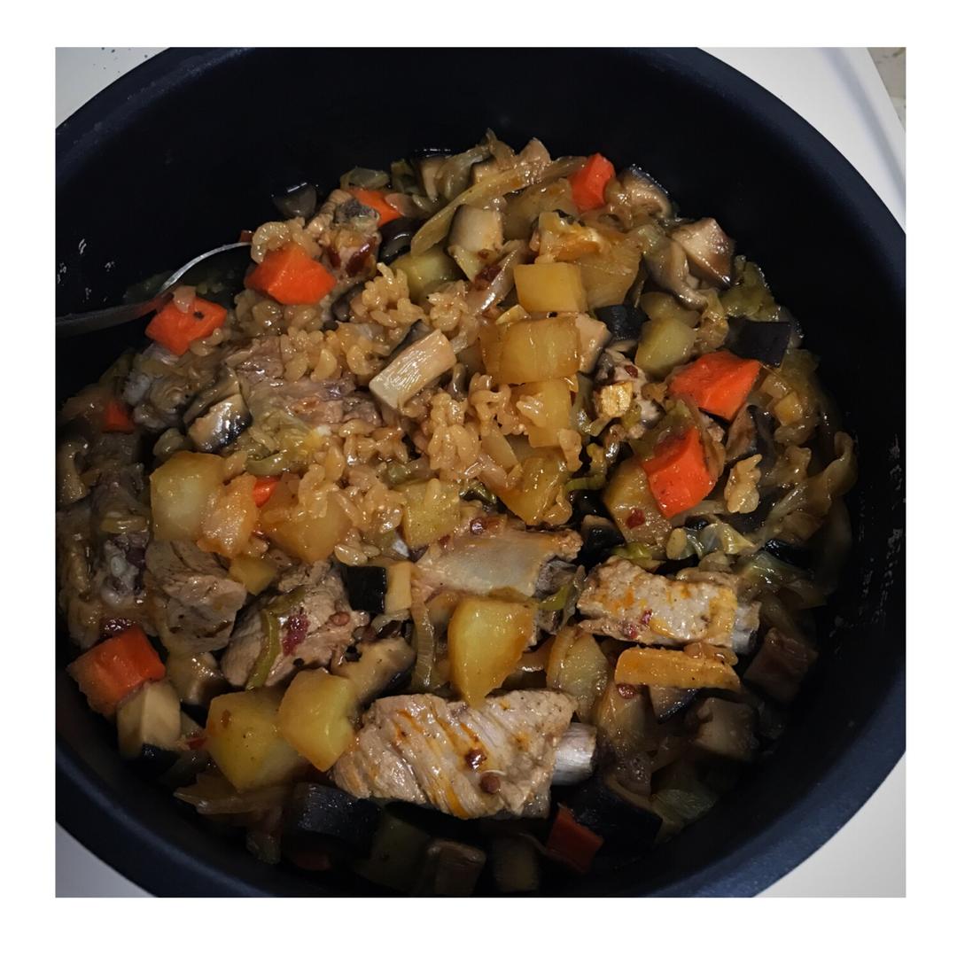 喷香排骨焖饭（爆好吃）