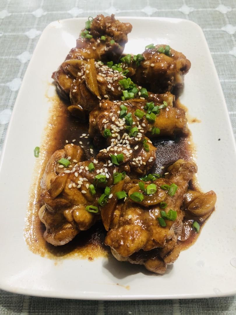 🔥好吃到飙泪的秘汁多汁蒜香鸡腿，鲜嫩到流口水。